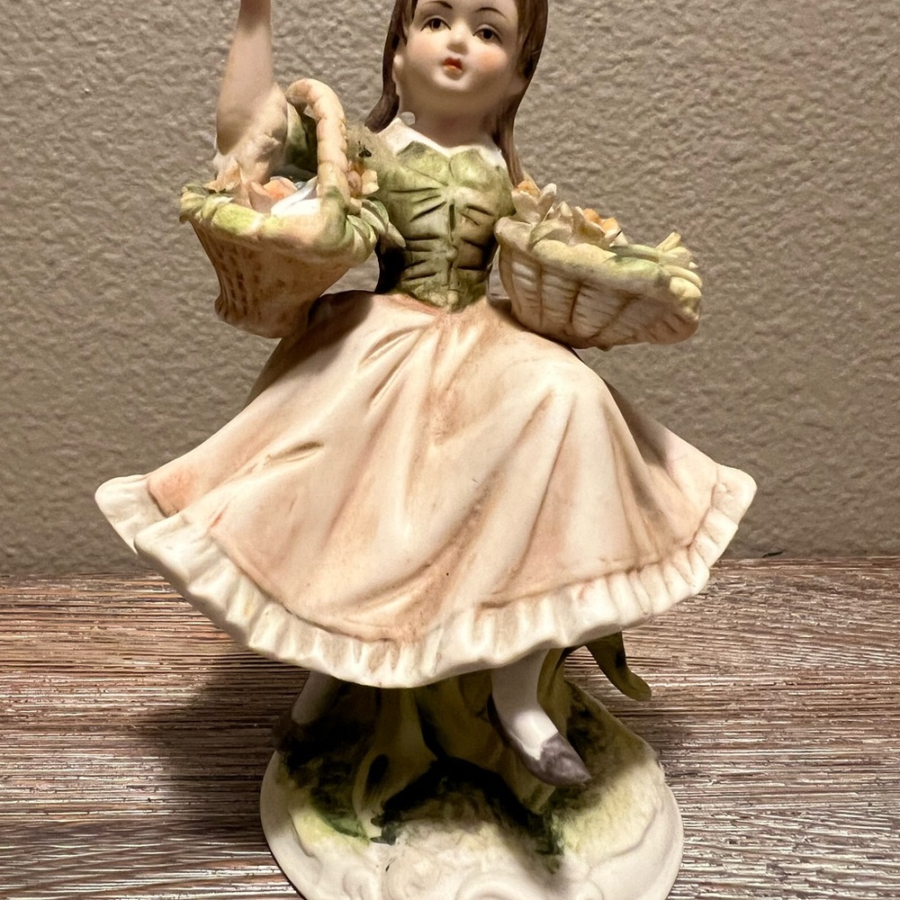 Lefton Girl KW118B